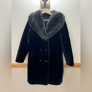 Vintage Black Teddy Jacket with Gray Fur Collar